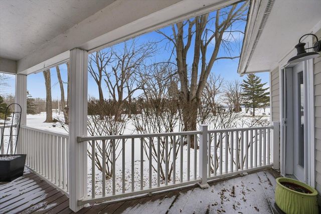 60 Holiday Point Road, North Hero, VT 05474