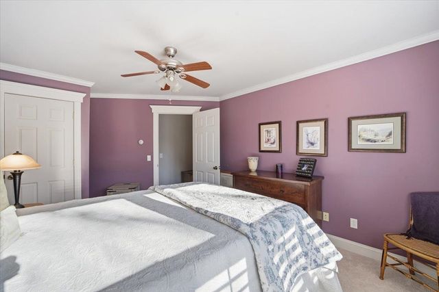 60 Holiday Point Road, North Hero, VT 05474