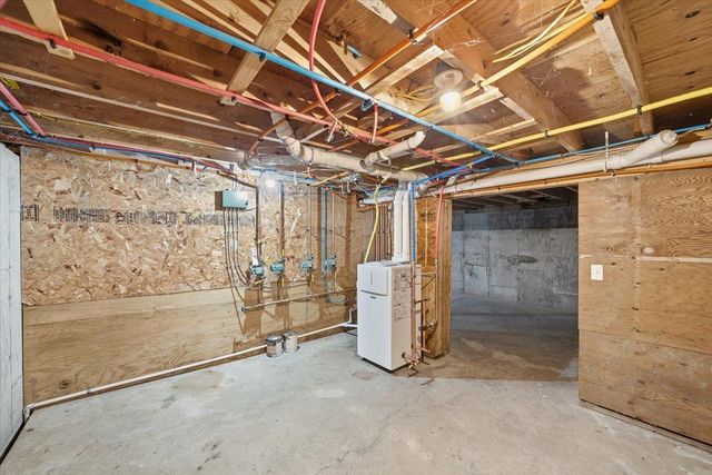 60 Holiday Point Road, North Hero, VT 05474