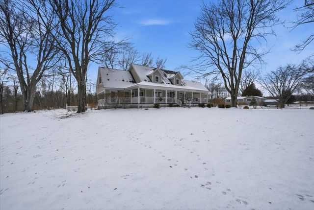 60 Holiday Point Road, North Hero, VT 05474