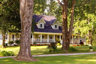 60 Holiday Point Road, North Hero, VT 05474