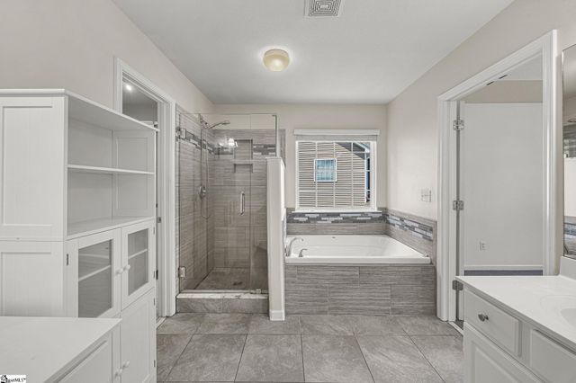 111 Roberts Hill Drive, Taylors, SC 29687