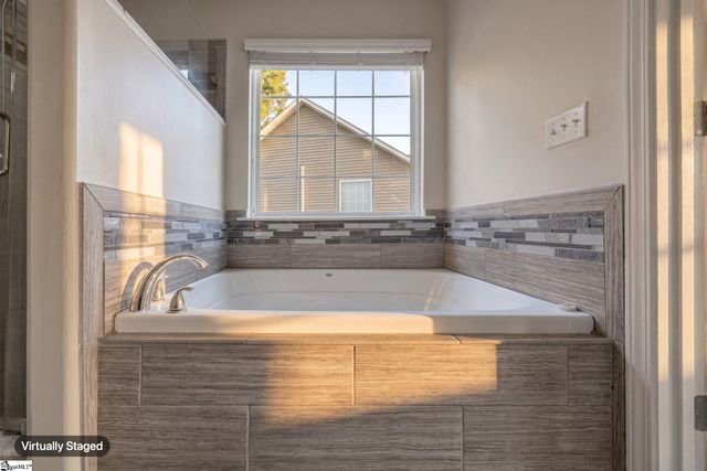 111 Roberts Hill Drive, Taylors, SC 29687
