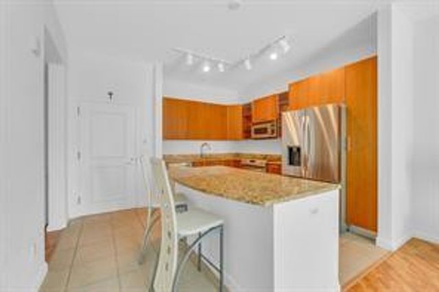 1945 S Ocean Drive 502, Hallandale Beach, FL 33009