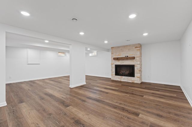 4005 16th Avenue NW, Rochester, MN 55901