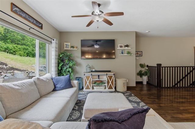 5226 Waylon Street, Eau Claire, WI 54703