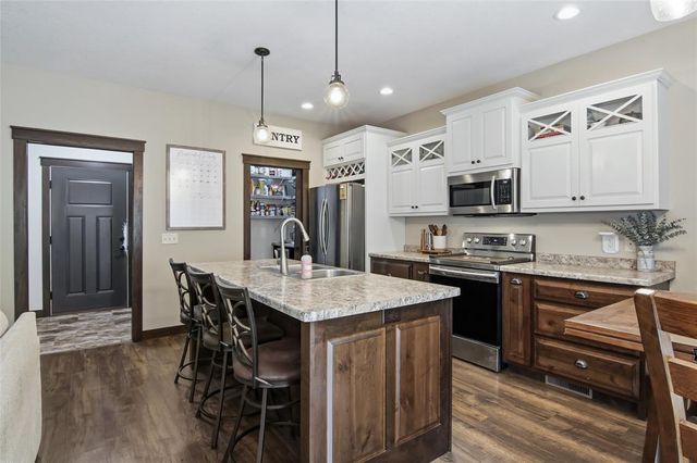 5226 Waylon Street, Eau Claire, WI 54703