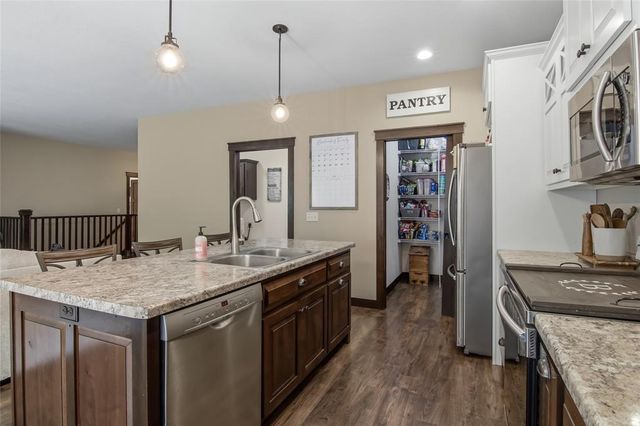 5226 Waylon Street, Eau Claire, WI 54703