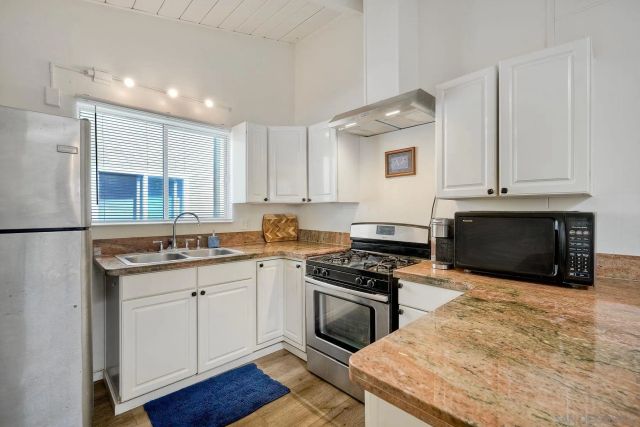 809-11 Santa Clara Place, San Diego, CA 92109