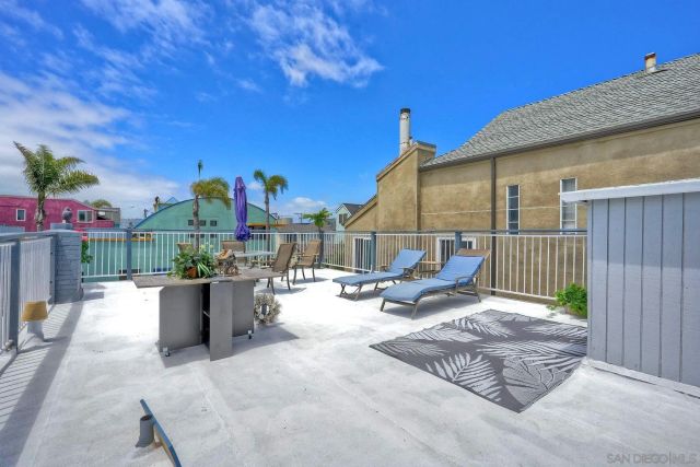 809-11 Santa Clara Place, San Diego, CA 92109