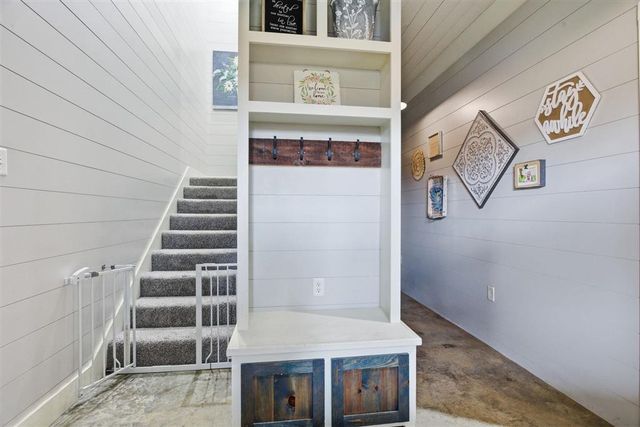 4131 Hickory Branch, Moss Bluff, LA 70611