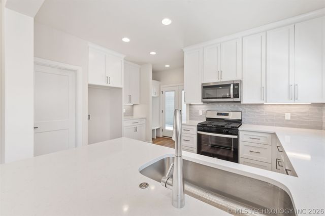 1123 S Delaware Place, Tulsa, OK 74104