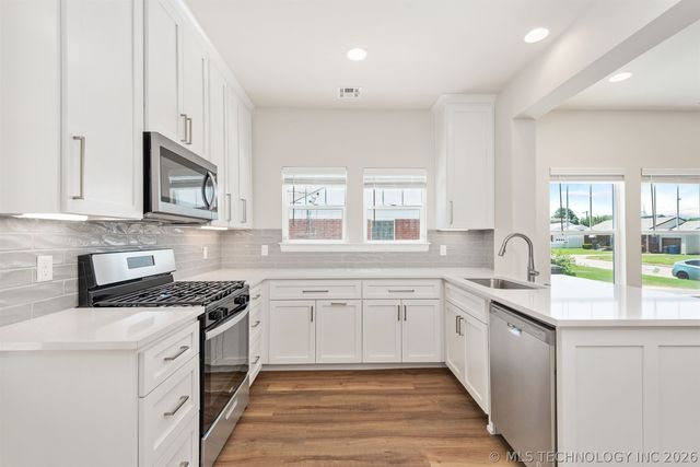 1123 S Delaware Place, Tulsa, OK 74104