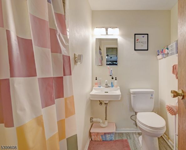 22 Cheshire Ter, West Orange Twp., NJ 07052