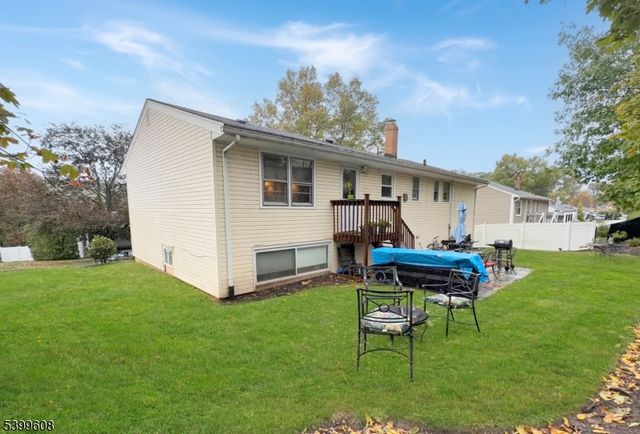 22 Cheshire Ter, West Orange Twp., NJ 07052