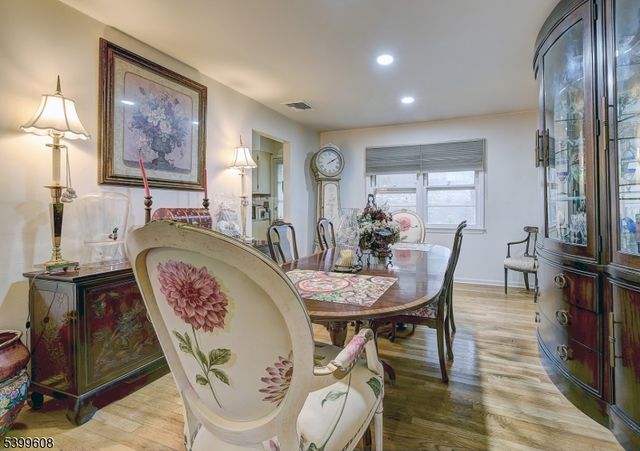 22 Cheshire Ter, West Orange Twp., NJ 07052