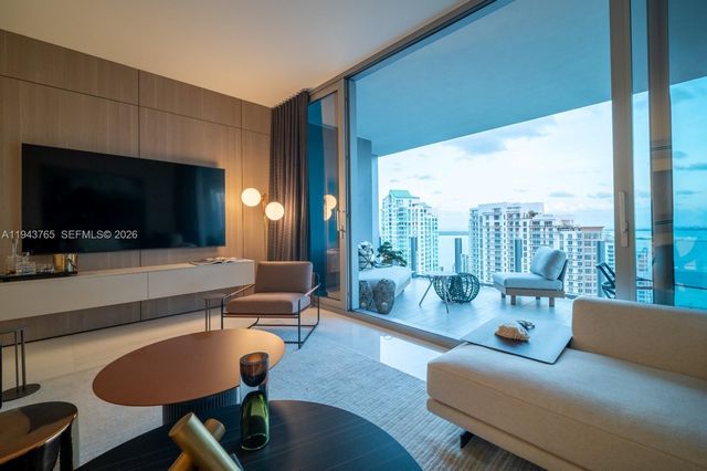 300 Biscayne Blvd Way 3403, Miami, FL 33131