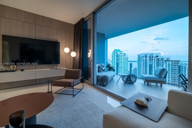 300 Biscayne Blvd Way 3403, Miami, FL 33131