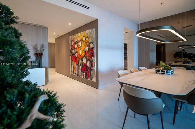 300 Biscayne Blvd Way 3403, Miami, FL 33131