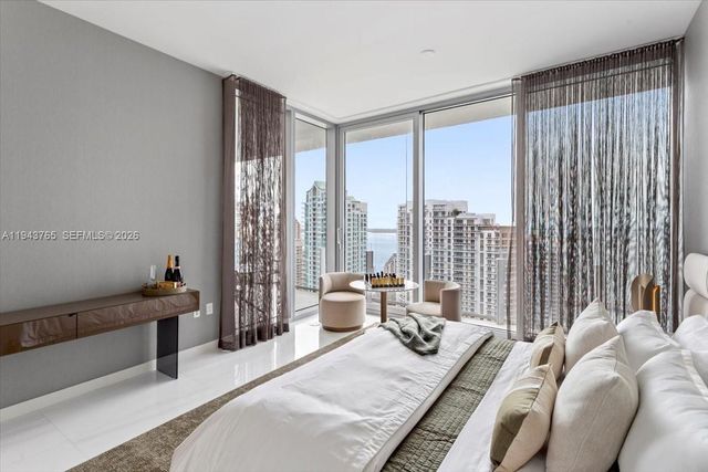 300 Biscayne Blvd Way 3403, Miami, FL 33131