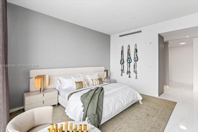 300 Biscayne Blvd Way 3403, Miami, FL 33131