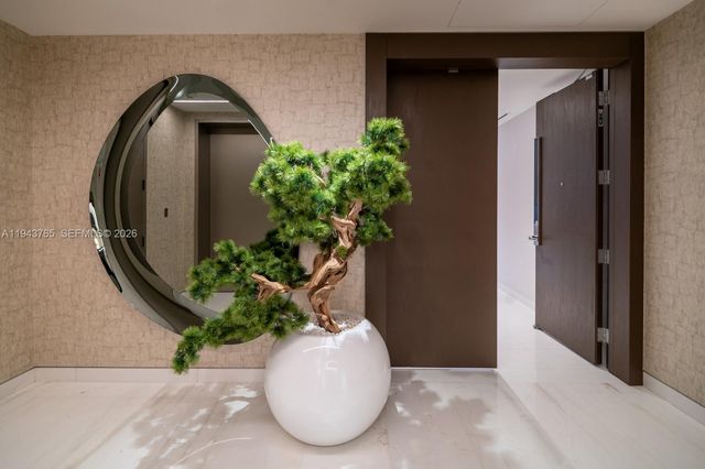 300 Biscayne Blvd Way 3403, Miami, FL 33131