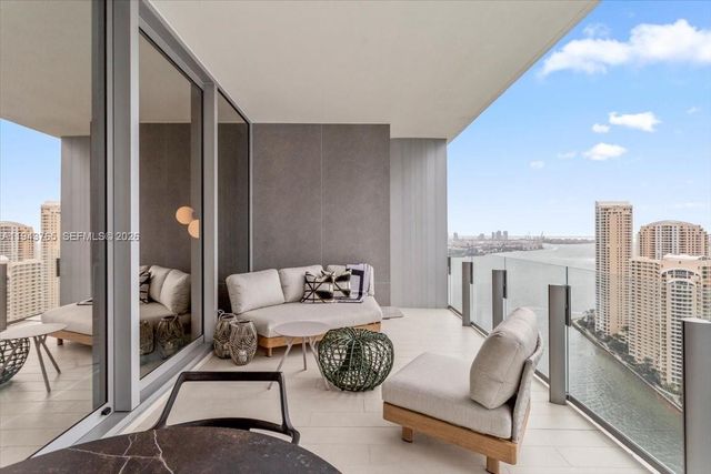 300 Biscayne Blvd Way 3403, Miami, FL 33131