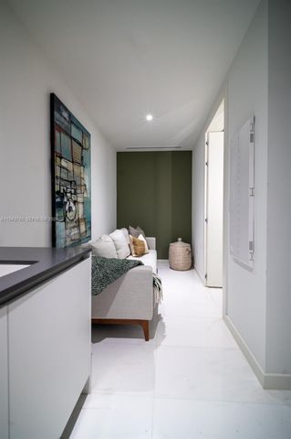 300 Biscayne Blvd Way 3403, Miami, FL 33131