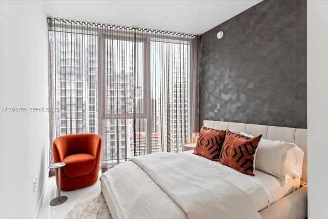 300 Biscayne Blvd Way 3403, Miami, FL 33131