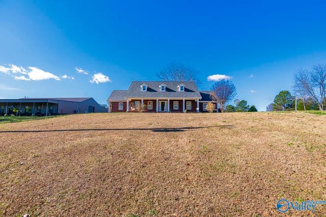 12 Blackwood Drive, Hartselle, AL 35640