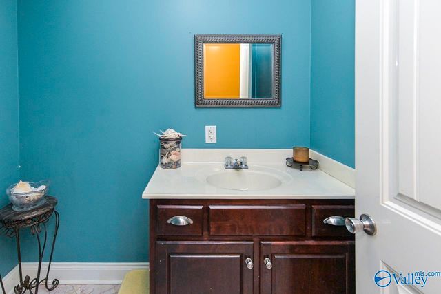 12 Blackwood Drive, Hartselle, AL 35640