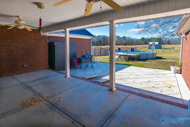 12 Blackwood Drive, Hartselle, AL 35640