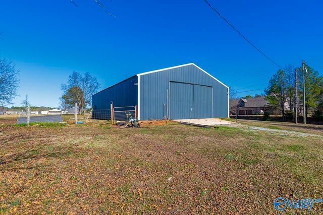 12 Blackwood Drive, Hartselle, AL 35640