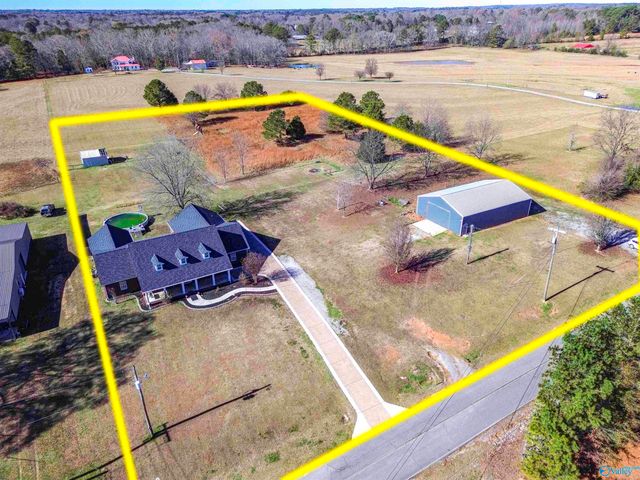 12 Blackwood Drive, Hartselle, AL 35640