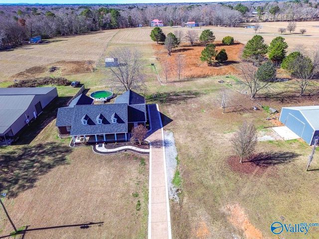 12 Blackwood Drive, Hartselle, AL 35640