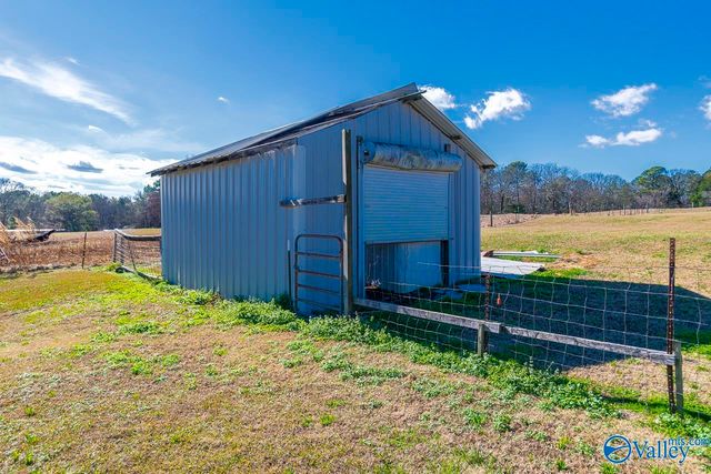 12 Blackwood Drive, Hartselle, AL 35640