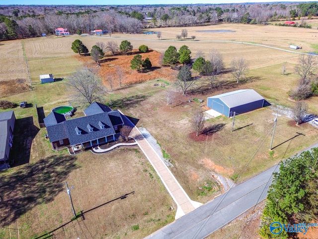 12 Blackwood Drive, Hartselle, AL 35640