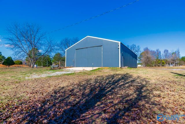 12 Blackwood Drive, Hartselle, AL 35640