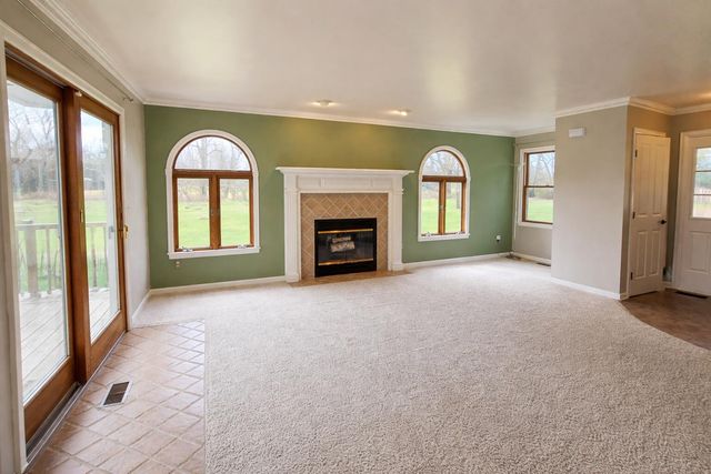 6876 Nollar Road, Whitmore Lake, MI 48189