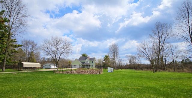 6876 Nollar Road, Whitmore Lake, MI 48189