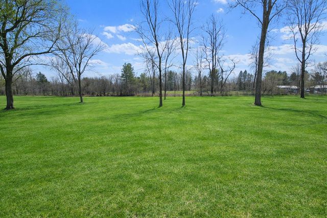 6876 Nollar Road, Whitmore Lake, MI 48189