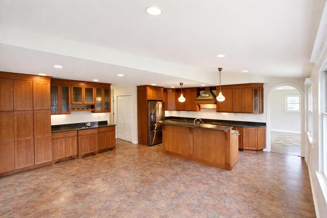 6876 Nollar Road, Whitmore Lake, MI 48189