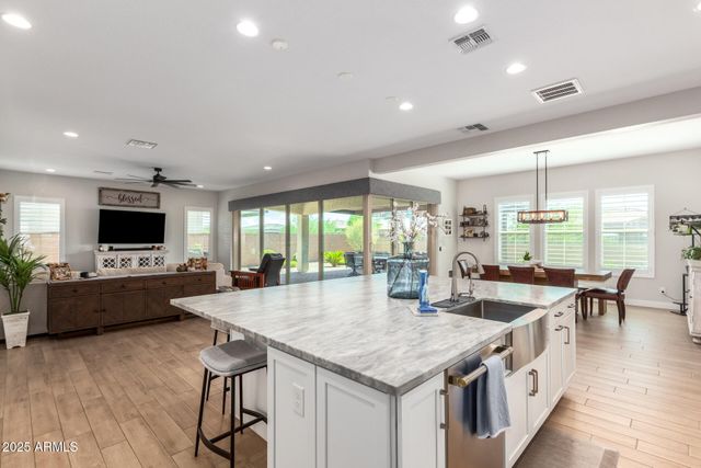 18813 E PEARTREE Lane, Queen Creek, AZ 85142