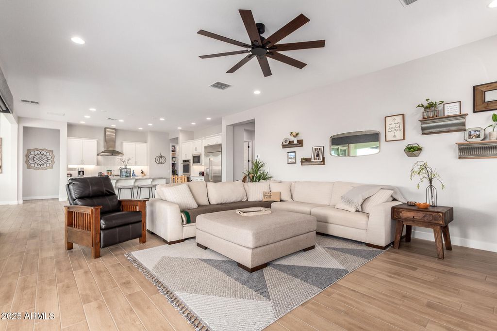 18813 E PEARTREE Lane, Queen Creek, AZ 85142