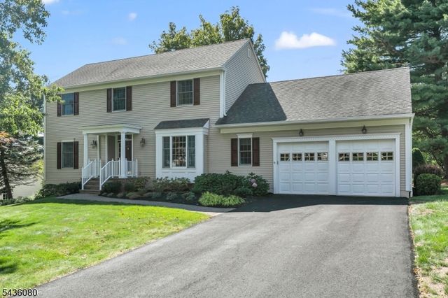 34 Deer Run, Long Hill Twp., NJ 07946