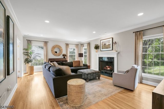 34 Deer Run, Long Hill Twp., NJ 07946