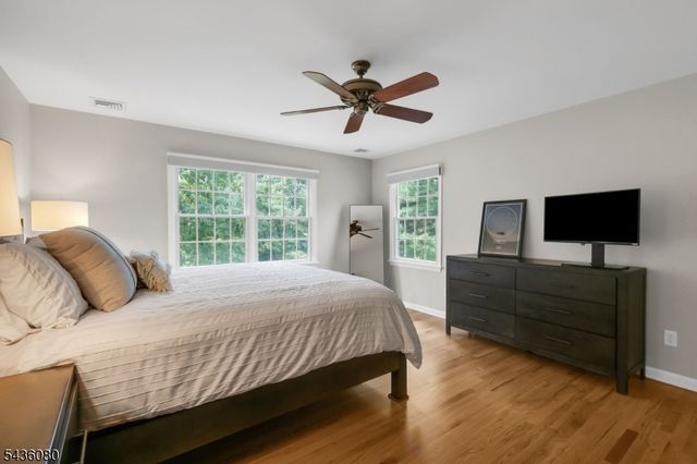 34 Deer Run, Long Hill Twp., NJ 07946