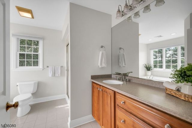 34 Deer Run, Long Hill Twp., NJ 07946