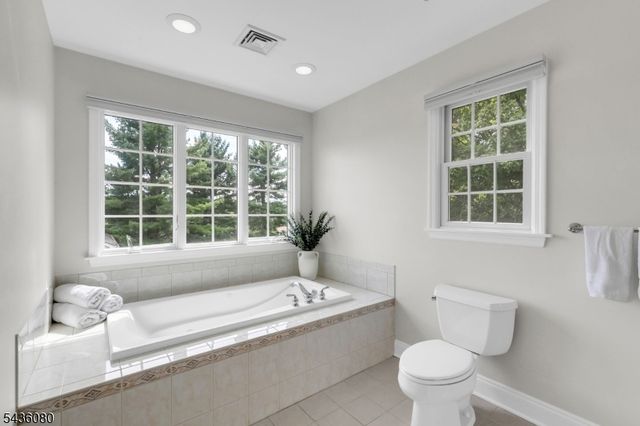 34 Deer Run, Long Hill Twp., NJ 07946