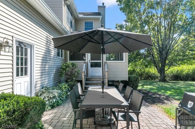 34 Deer Run, Long Hill Twp., NJ 07946